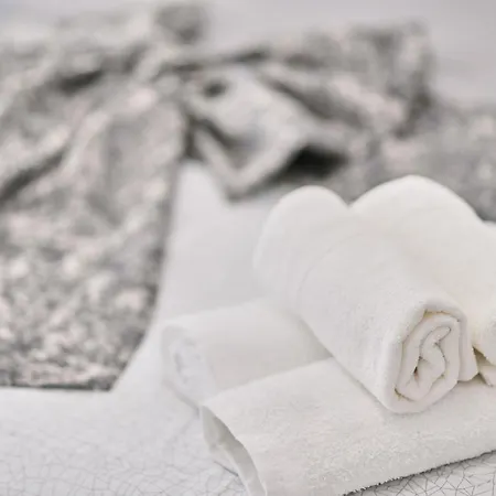 Moon Sea View - N Pools Apartment