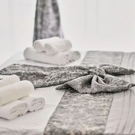 Moon Sea View - N Pools Apartment