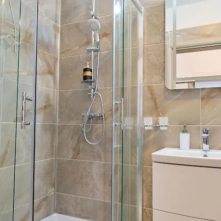 Apartman Moon Sea View - N Pools
